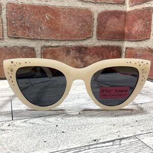 Betsey Johnson sunglasses